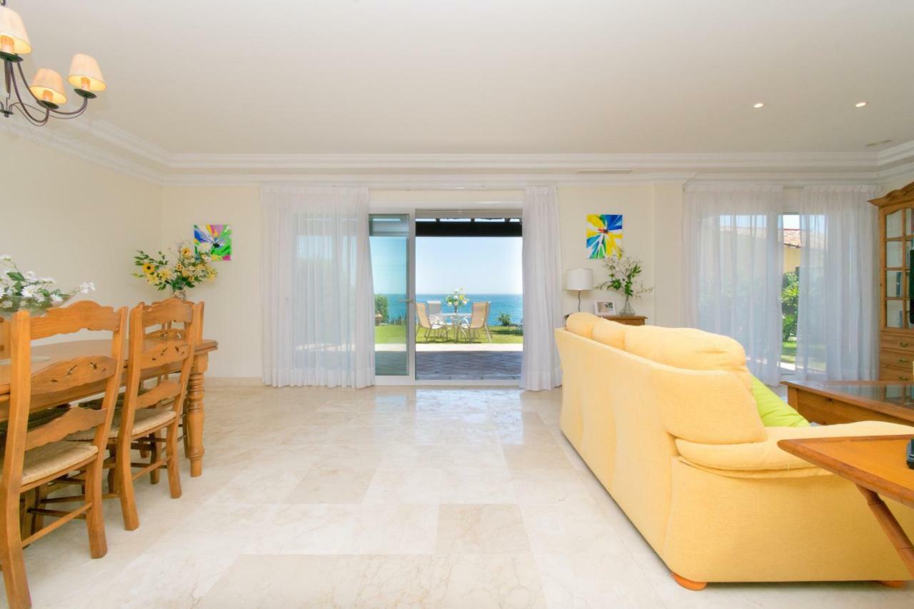 Urb Playa Azul 24 Villa Estepona Luaran gambar