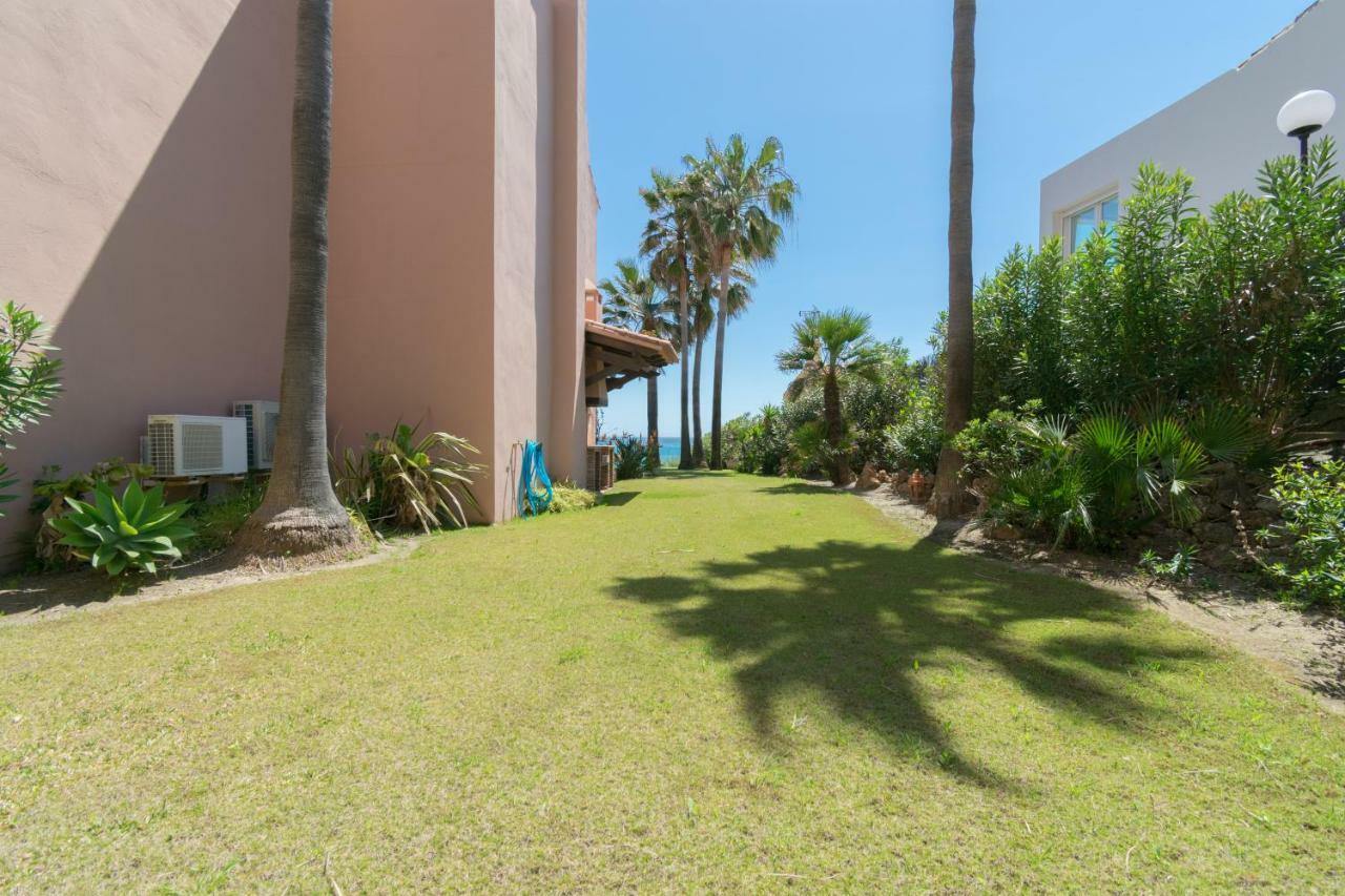 Urb Playa Azul 24 Villa Estepona Luaran gambar